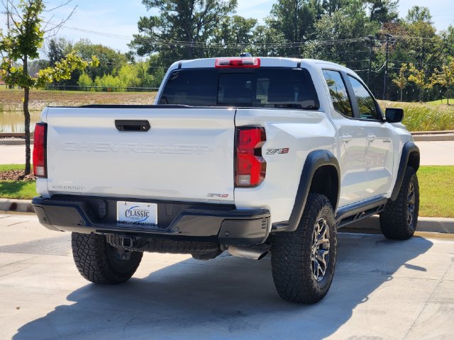 Used 2024 Chevrolet Colorado ZR2 w/ Safety Package AWD/4WD image 8