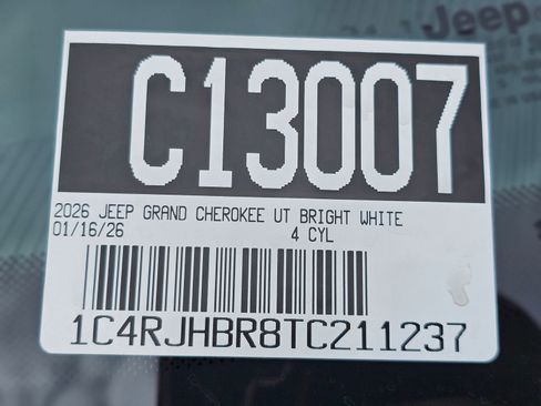 New 2026 Jeep Grand Cherokee Limited image 10