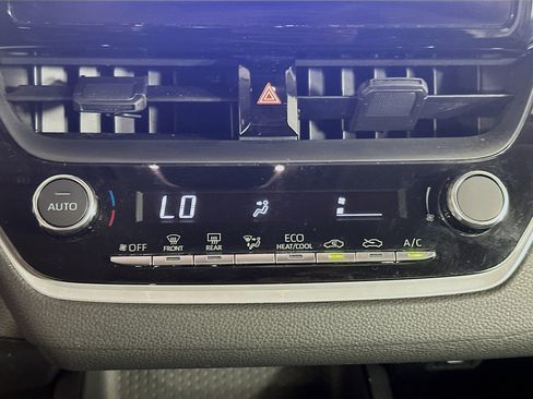 Used 2024 Toyota Corolla LE image 23
