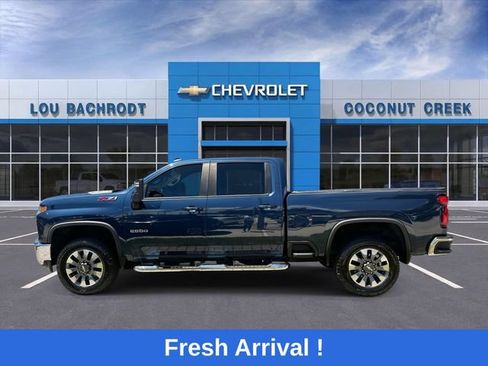 Used 2022 Chevrolet Silverado 2500 LT w/ Convenience Package AWD/4WD image 5