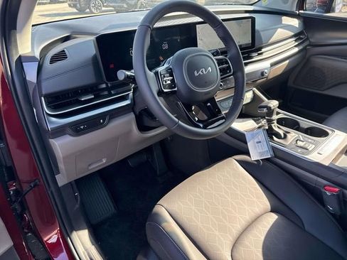New 2026 Kia Carnival FWD image 22