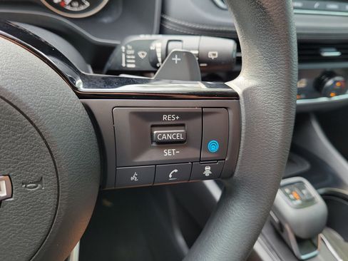 Certified 2023 Nissan Rogue SV FWD image 22