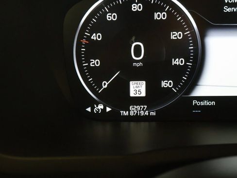 Used 2022 Volvo XC90 T8 R-Design w/ Advanced Package image 18