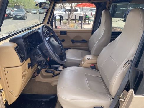 Used 2001 Jeep Wrangler Sahara AWD/4WD image 17