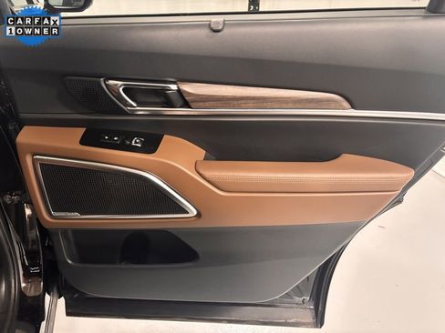 Used 2020 Kia Telluride SX w/ SX Prestige Package image 26