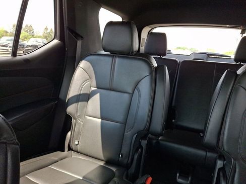 Used 2022 Chevrolet Traverse RS w/ LPO, Floor Liner Package AWD/4WD image 19
