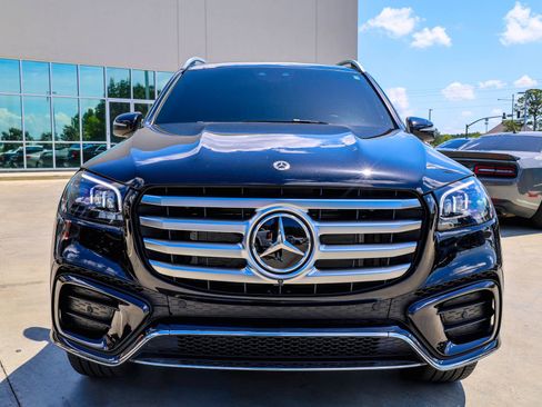 Used 2025 Mercedes-Benz GLS 450 4MATIC image 4
