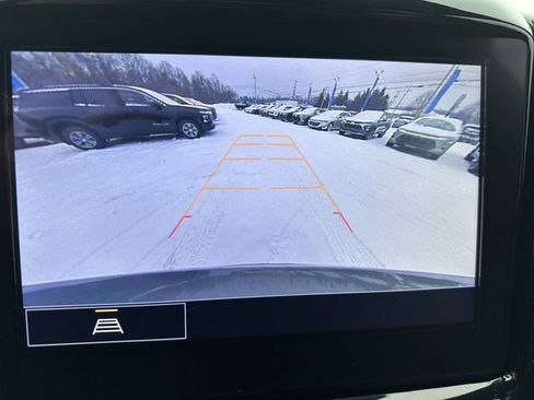 Certified 2022 Chevrolet Traverse LT w/ LPO, Floor Liner Package image 16