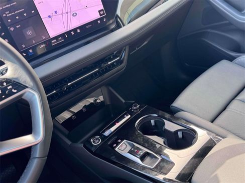 Certified 2025 Audi Q6 e-tron Premium Plus image 17