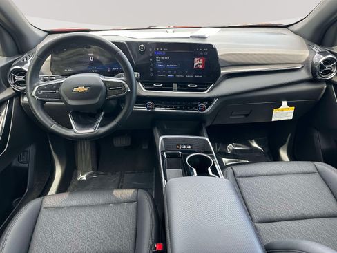 Used 2025 Chevrolet Equinox LT w/ Convenience Package II FWD image 7