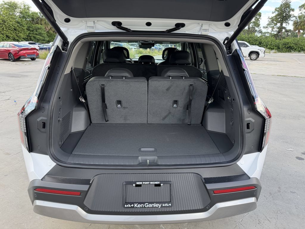 New 2026 Kia EV9 Wind AWD/4WD image 13
