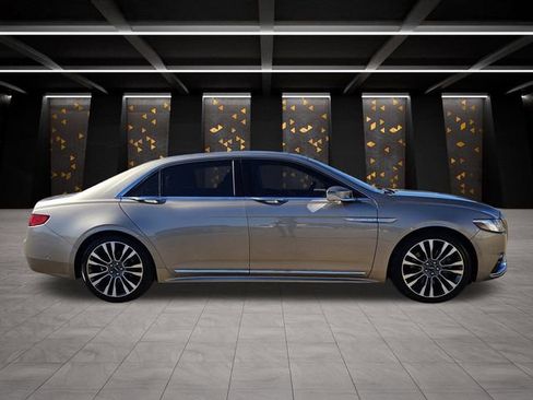 Used 2019 Lincoln Continental Reserve image 3