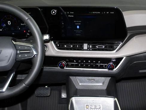 New 2026 Chevrolet Equinox LT w/ Convenience Package II image 23