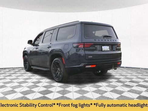 Used 2023 Jeep Wagoneer Series II image 14