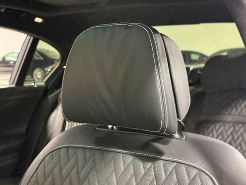 Used 2022 BMW M760i xDrive w/ Luxury Rear Seating Package AWD/4WD image 19