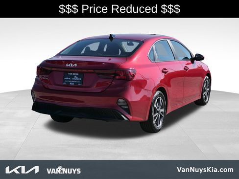 Used 2022 Kia Forte LXS image 3