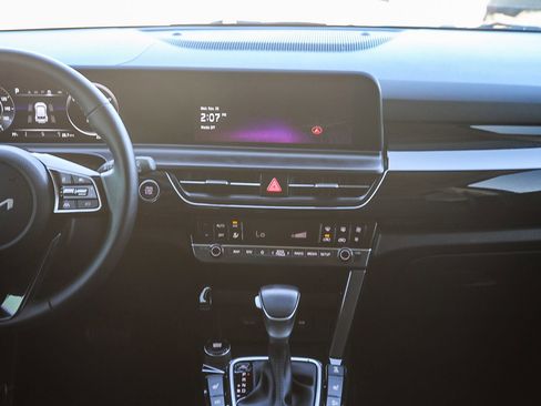 Used 2024 Kia Seltos S image 13