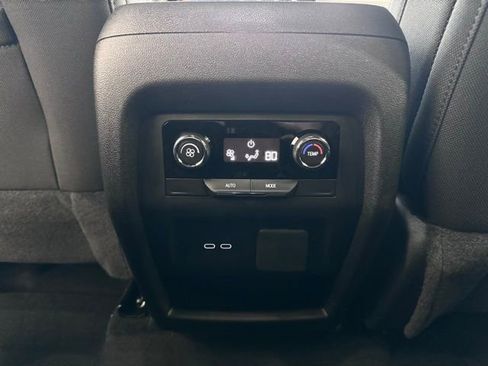 New 2026 Chevrolet Traverse LT w/ Driver Confidence Package AWD/4WD image 7