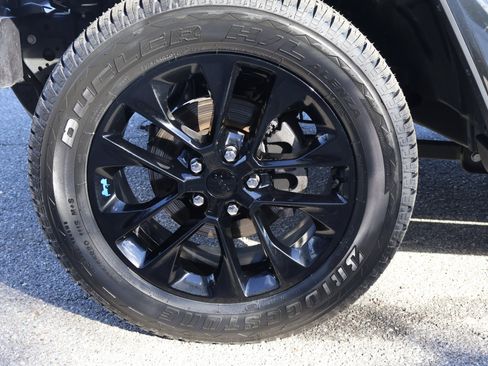 Used 2023 Jeep Wrangler Sahara w/ Cold Weather Group image 13