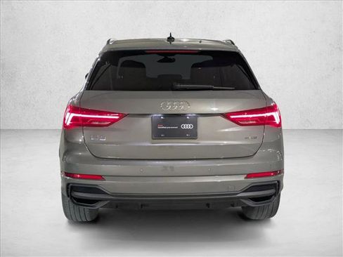 Certified 2024 Audi Q3 2.0T Premium Plus image 7