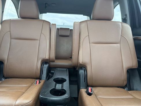 Used 2019 Toyota Highlander Limited Platinum AWD/4WD image 19
