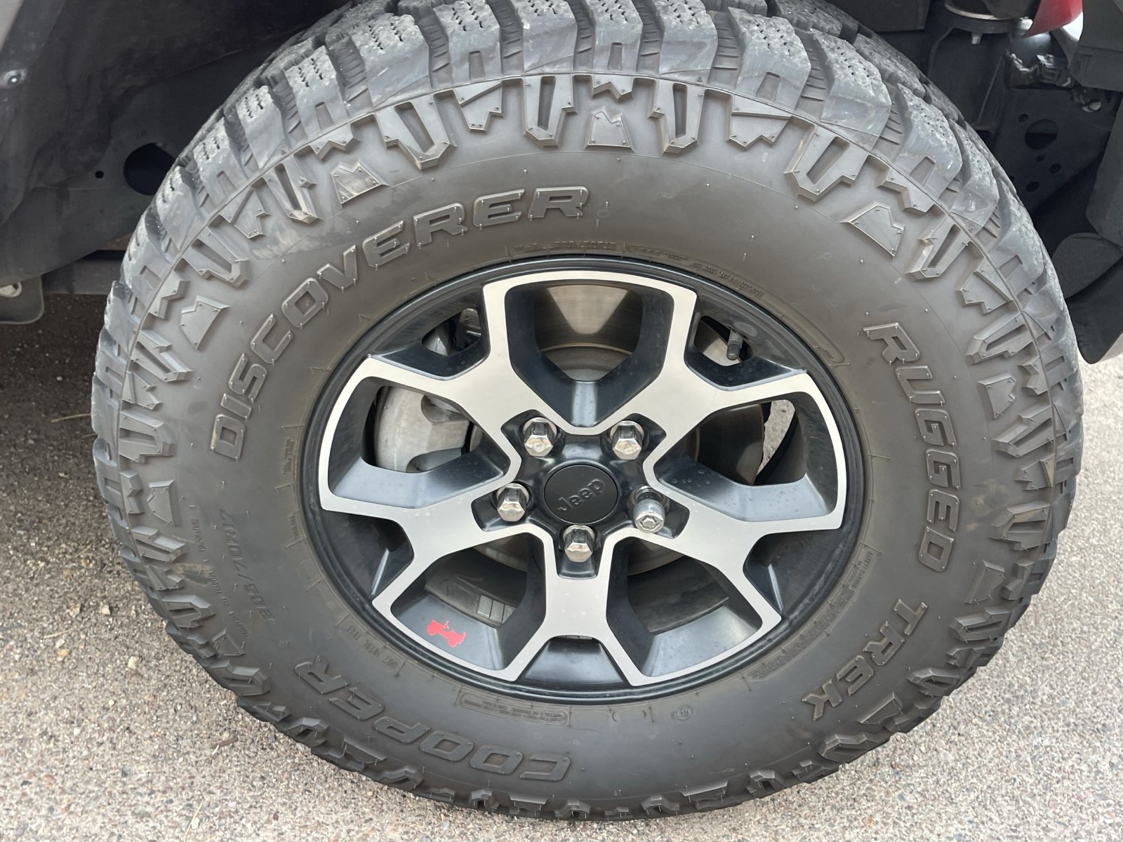 Used 2021 Jeep Wrangler Sport AWD/4WD image 3
