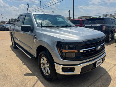 Used 2025 Ford F150 XLT w/ Equipment Group 301A Standard AWD/4WD image 7