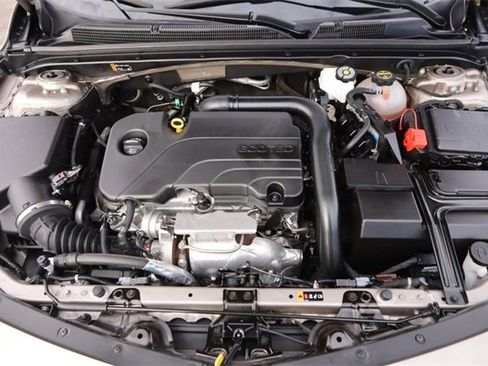 Used 2024 Chevrolet Malibu LT image 27