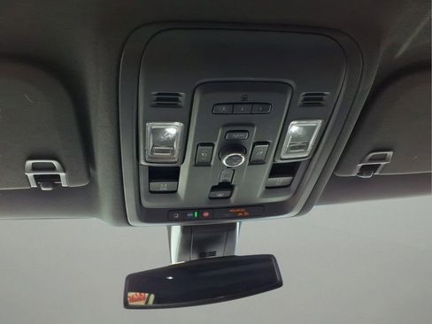 Used 2022 GMC Yukon XL AT4 AWD/4WD image 24