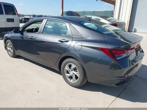 Used 2021 Hyundai Elantra SE FWD image 3