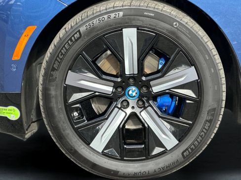 Used 2023 BMW iX xDrive50 w/ Ultimate Package 2 image 25