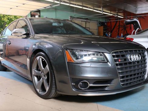 Used 2014 Audi S8 AWD/4WD image 5