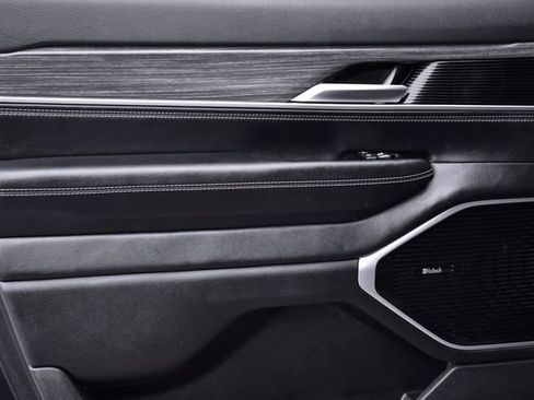 Used 2023 Jeep Wagoneer Series III w/ Premium Group I image 28