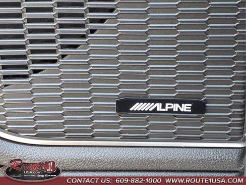 Used 2022 Jeep Grand Cherokee Limited 4xe image 27