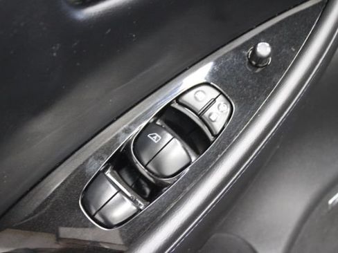 Used 2015 Nissan Leaf SL w/ Premium Package FWD image 12
