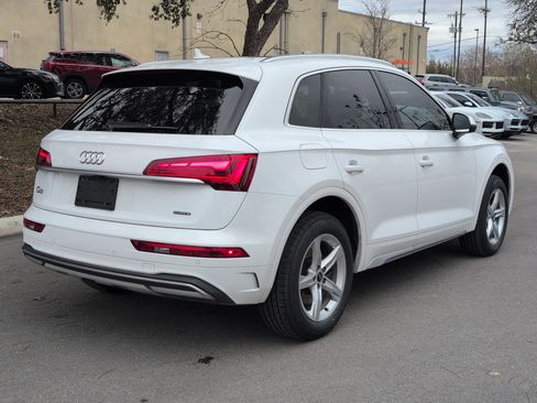 Used 2021 Audi Q5 Premium image 2