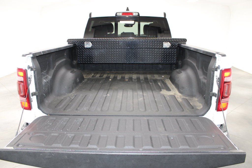 Used 2022 RAM 1500 Laramie AWD/4WD image 14