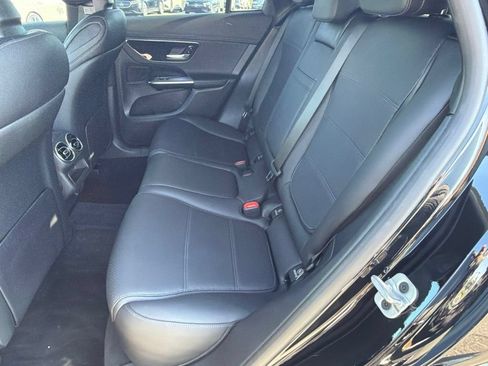Used 2024 Mercedes-Benz GLC 300 4MATIC image 34