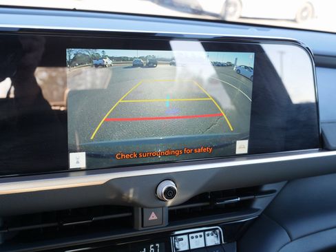 Used 2026 Toyota Crown XLE image 28