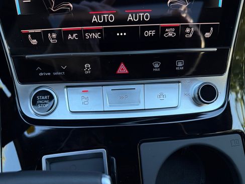 Certified 2025 Audi Q7 3.0T Prestige image 20