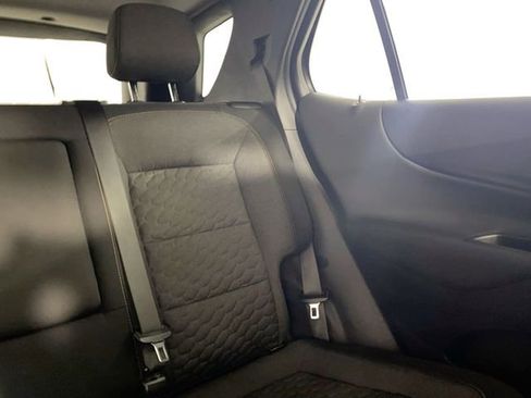 Used 2021 Chevrolet Equinox LT image 14