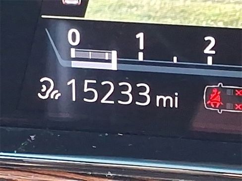 Used 2024 Cadillac Escalade Luxury image 20