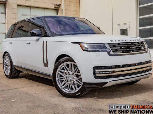 Used 2023 Land Rover Range Rover Long Wheelbase SE image 1