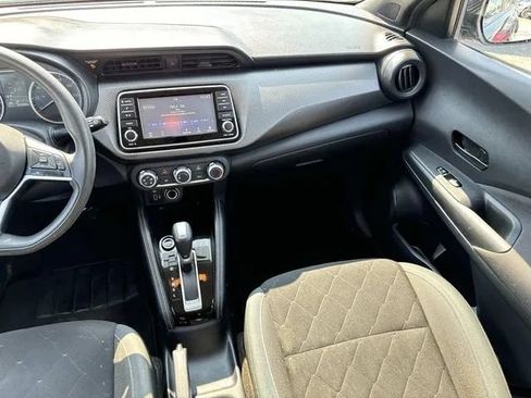Used 2019 Nissan Kicks S FWD image 16