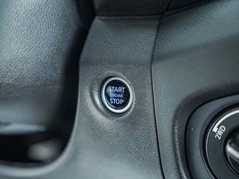 Used 2024 Nissan Frontier PRO-4X w/ Pro Convenience Package image 29