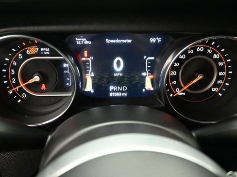 Used 2019 Jeep Wrangler Unlimited Sahara AWD/4WD image 32