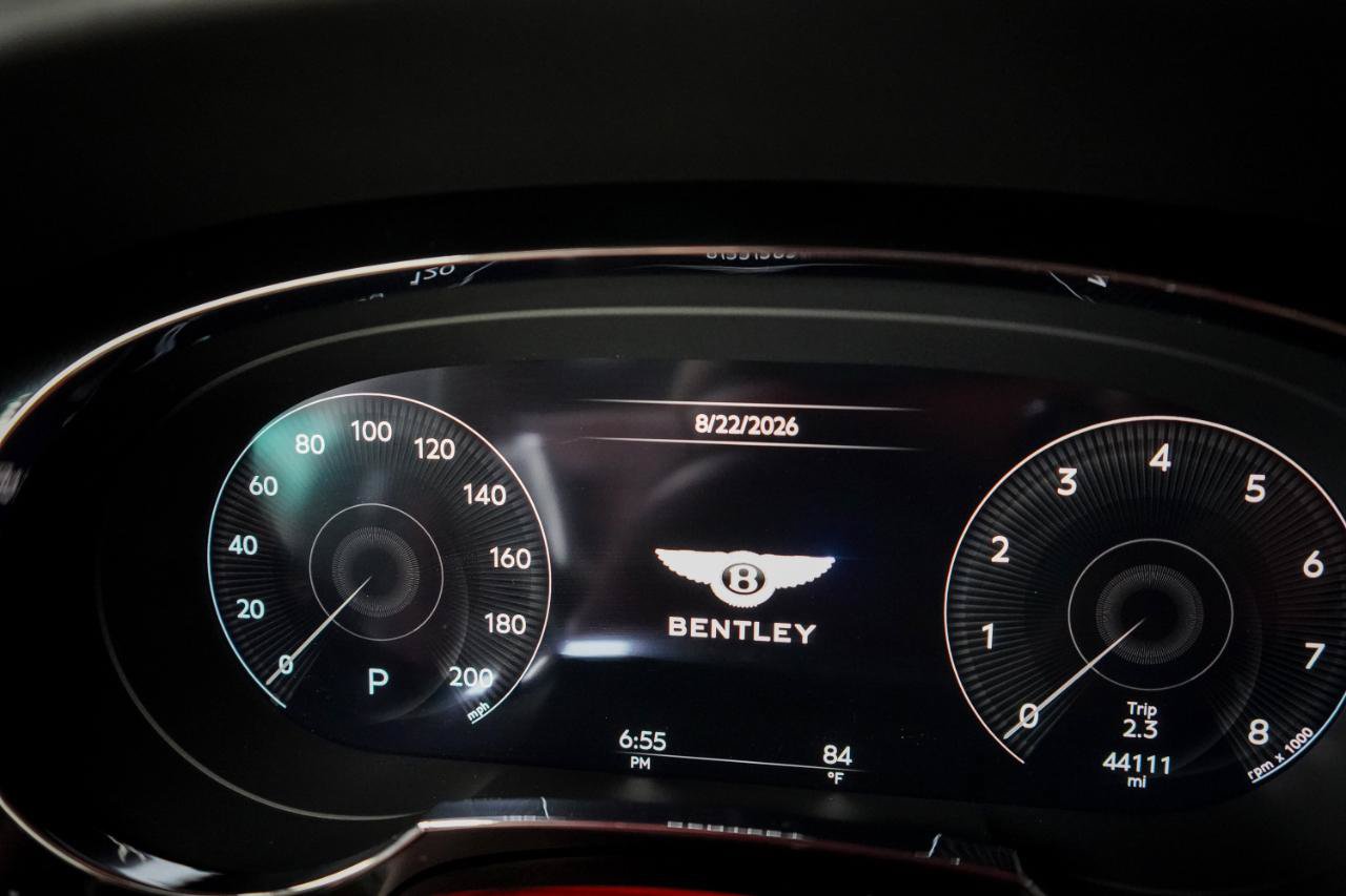 Used 2022 Bentley Bentayga AWD/4WD image 23