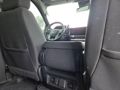 Used 2025 GMC Sierra 2500 SLE w/ SLE Value Package; image 28