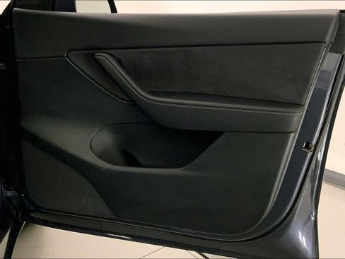 Used 2022 Tesla Model Y Performance AWD/4WD image 24