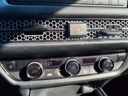 Certified 2024 Honda HR-V Sport image 7